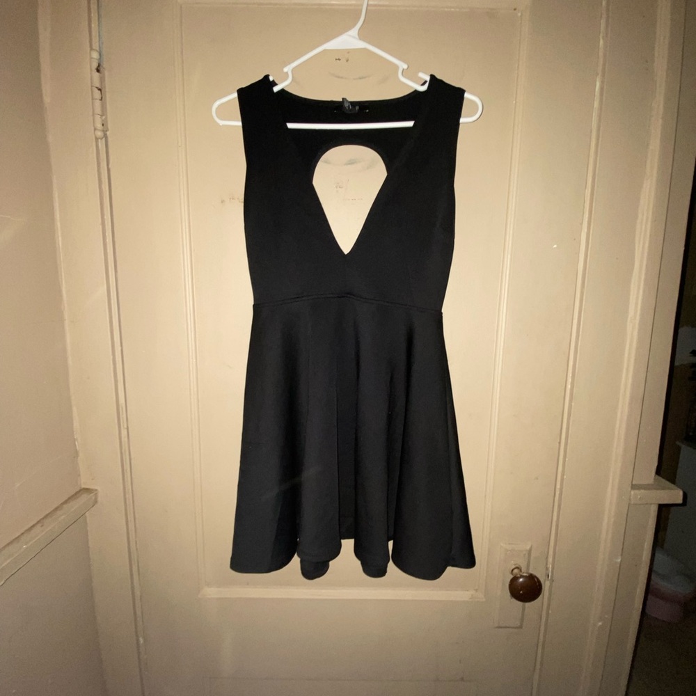 Elegant Black Sleeveless Dress